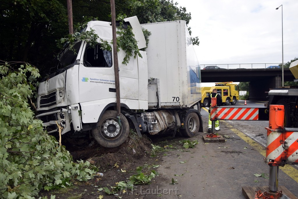 Schwerer VU A 3 Rich Oberhausen Hoehe AK Leverkusen P503.JPG - Miklos Laubert